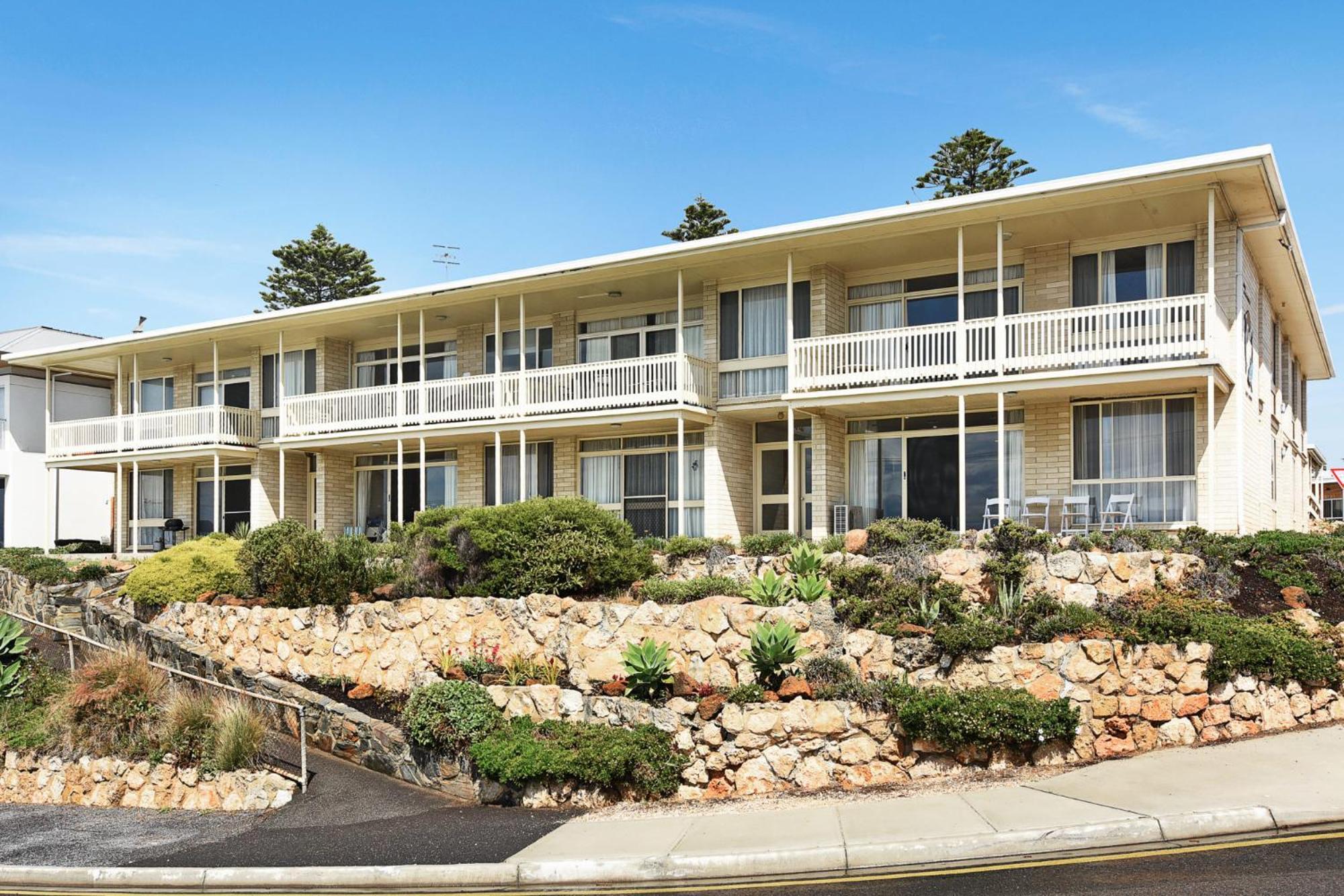 Dolphins Beachfront Apartment No 4 Port Elliot Dış mekan fotoğraf